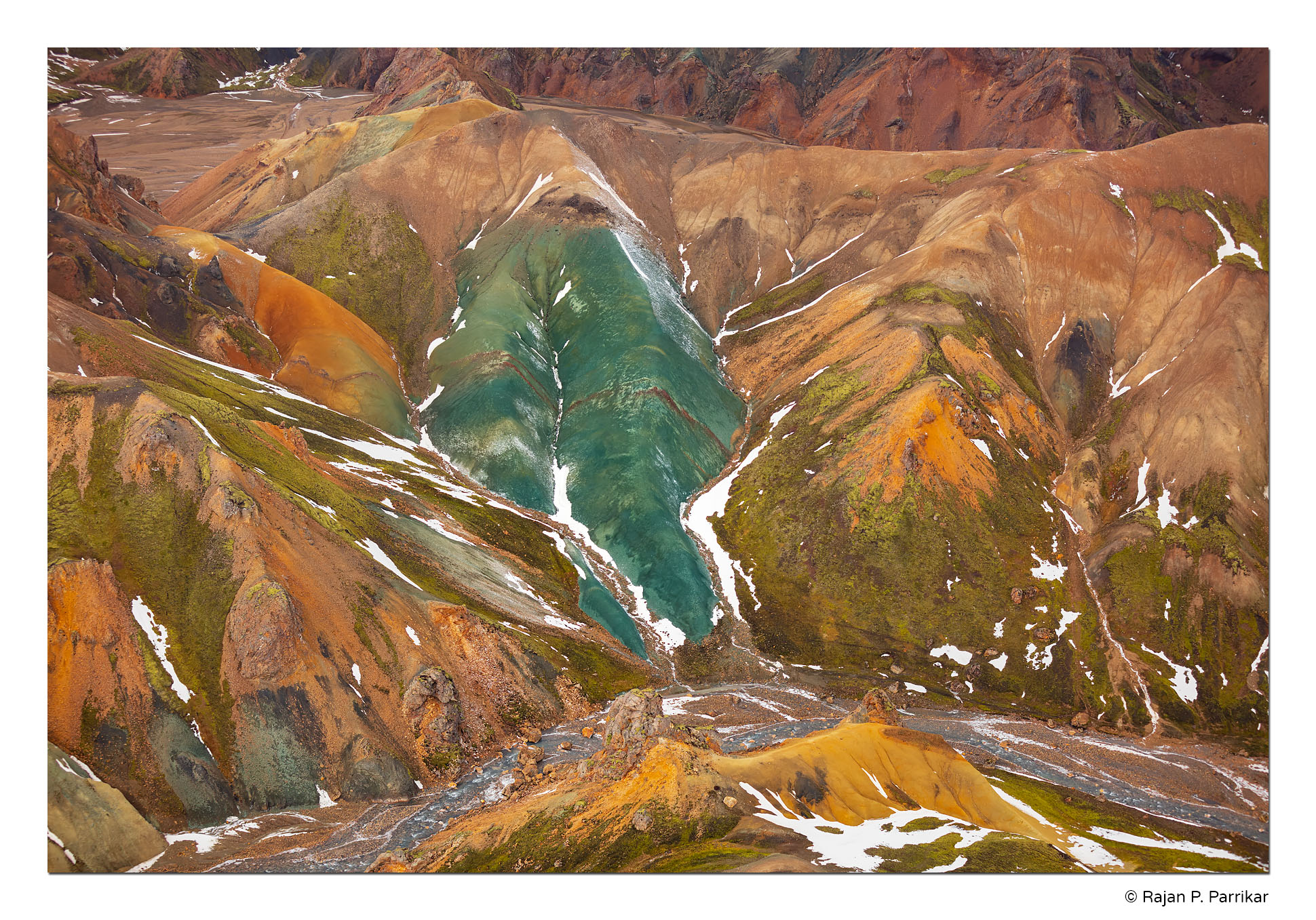 Graenihryggur-Sveinsgil-Highlands-Iceland-2