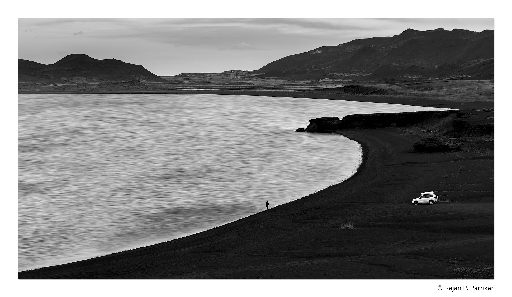 Kleifarvatn-Reykjanes-Lone-Walker