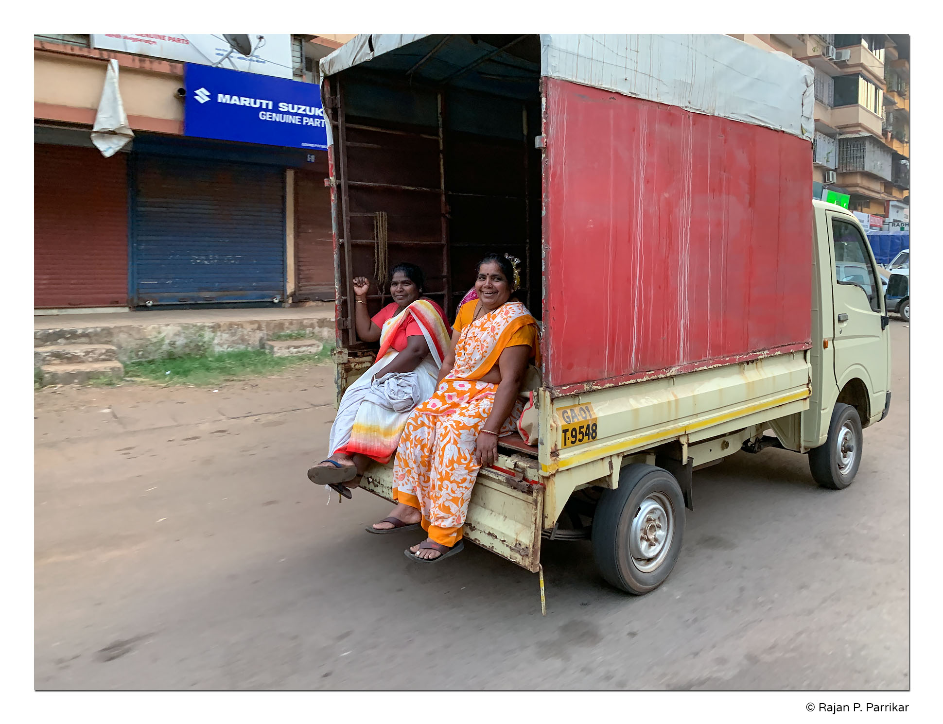 Panjim-Vegetable-Sellers-Lorry-Goa
