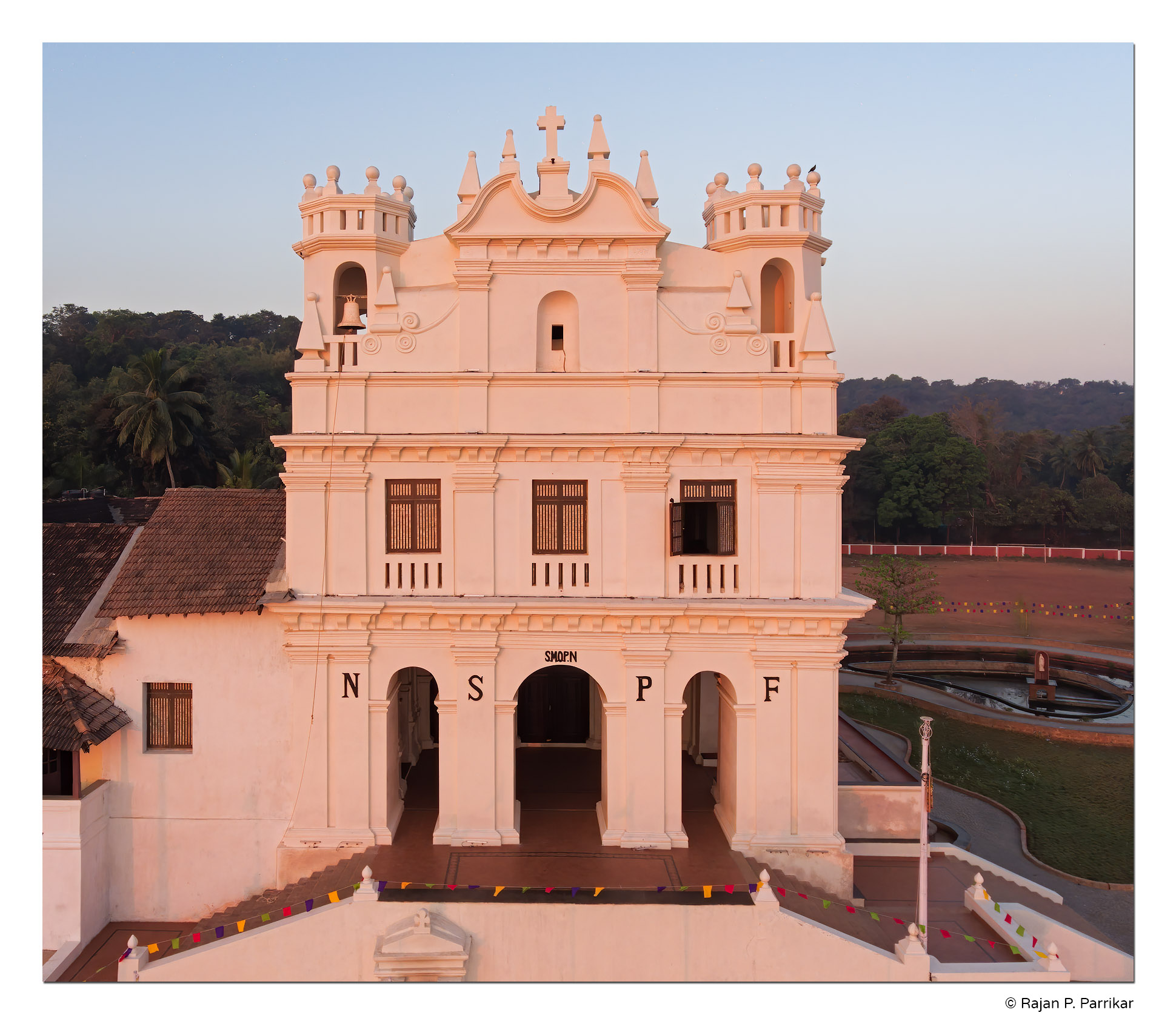 Penha-de-Franca-Church-Sunrise-Goa