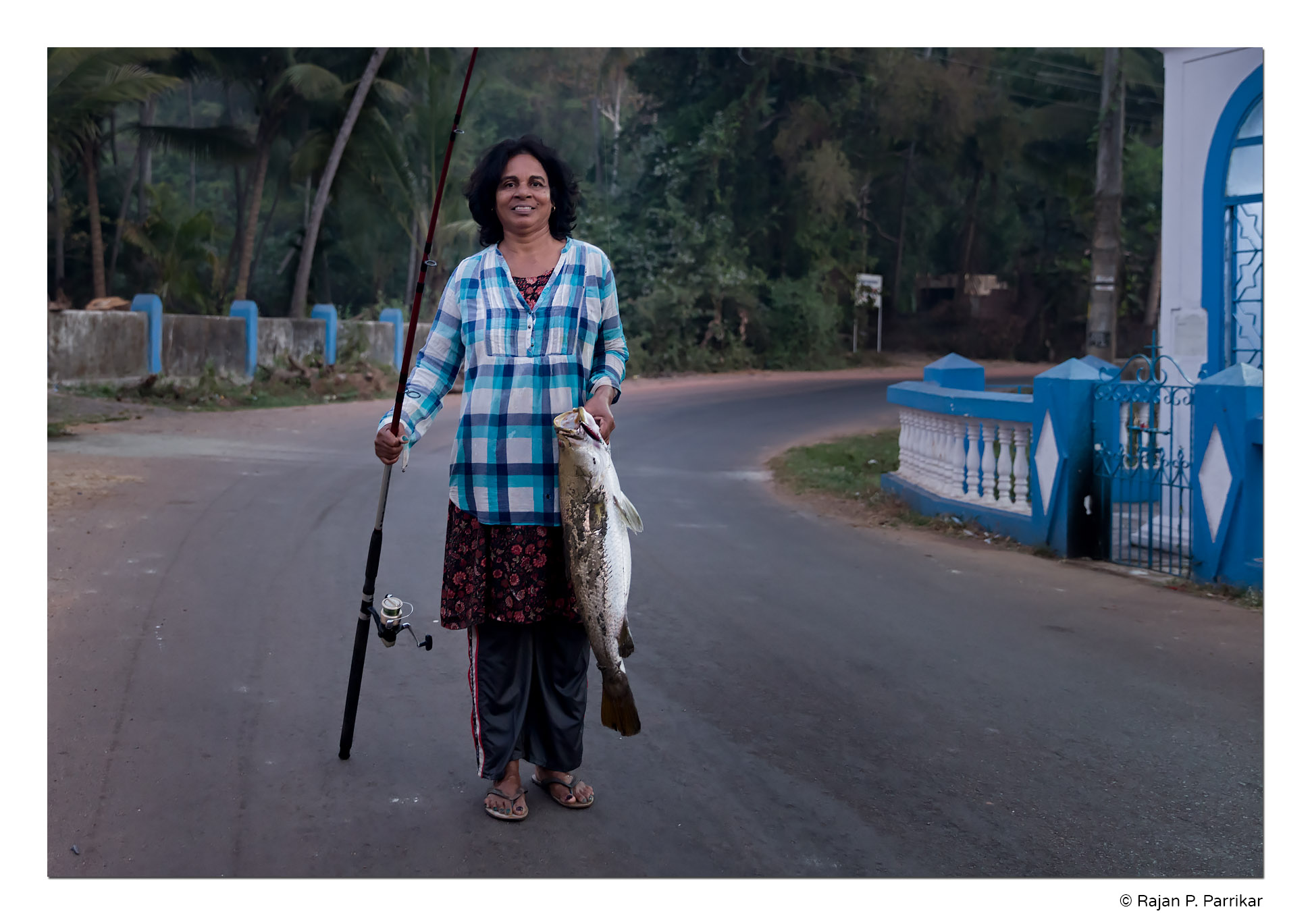 Reis-Magos-Woman-Angler-Goa